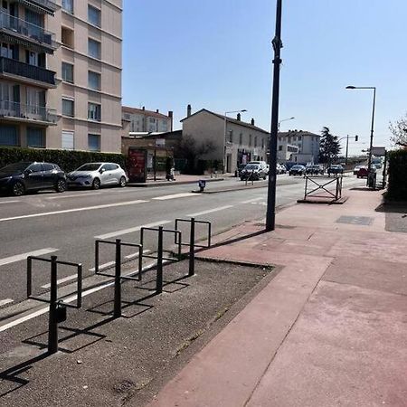 Le Pressense Leilighet Vénissieux Eksteriør bilde